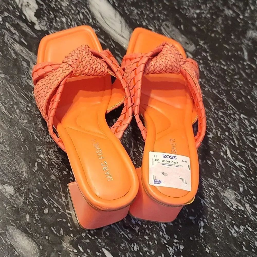 BRAND NEW MARC FISHER  WITH INTERWOVEN STRAPS SQUARE OPEN TOE SAN…